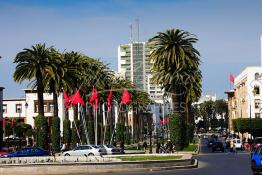 Image du Maroc Professionnelle de  Le Boulevard Mohammed V situé au Centre ville de Rabat est considéré comme la plus belle avenue du Maroc. Celle-ci nécessite une véritable rénovation. le 2 Mars 2007. (Photo / Abdeljalil Bounhar)